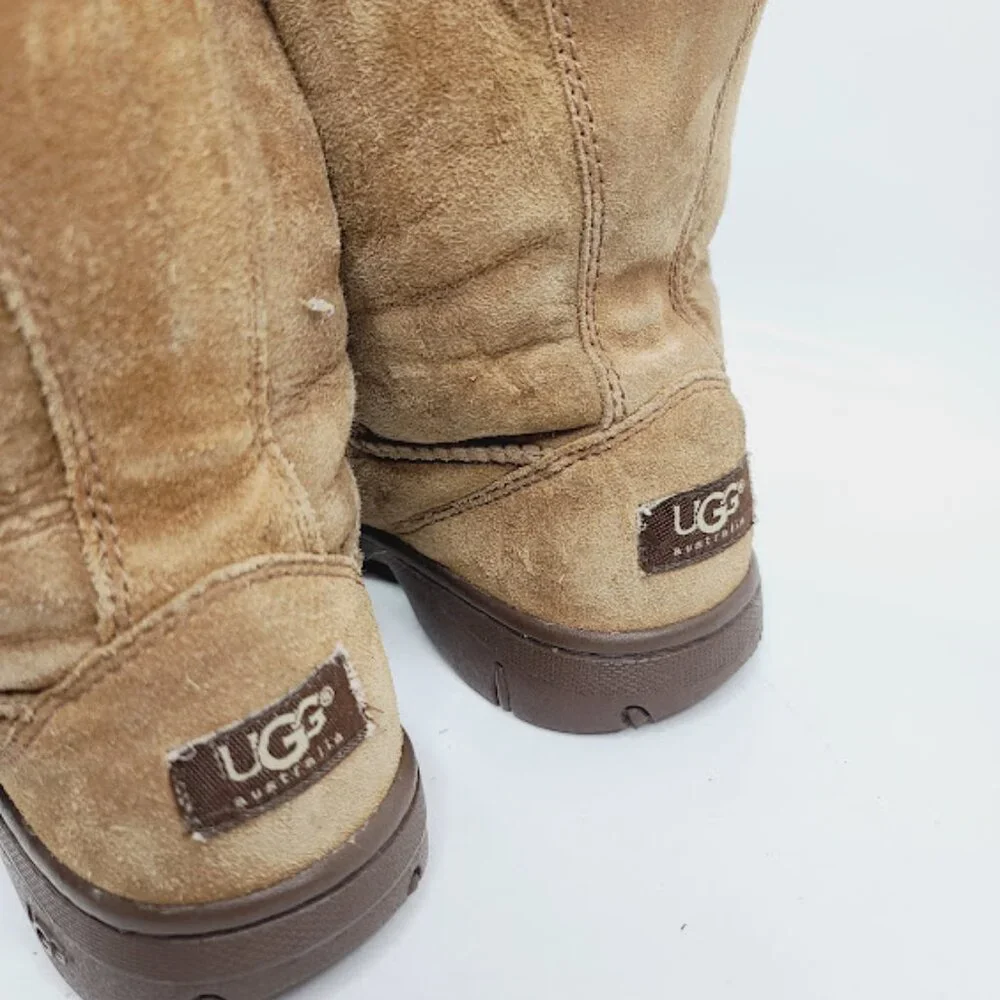 UGG women tan